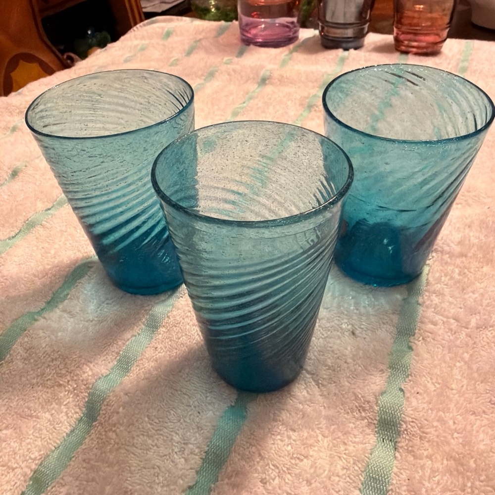 Set Of (3) Light Blue Spiral Glasses Handblown - Picture 2 of 4